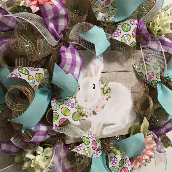 (NEW) Cute Easter Bunny Wreath - Picture 3 of 4